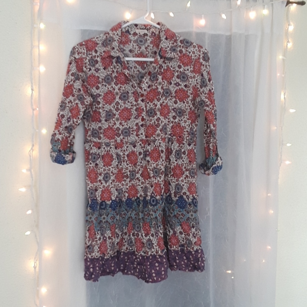 Collared, 3/4 sleeve En Crème floral dress